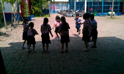 Schoolchildren playing games during recess wpid IMAG0082 Schoolchildren playing games during recess