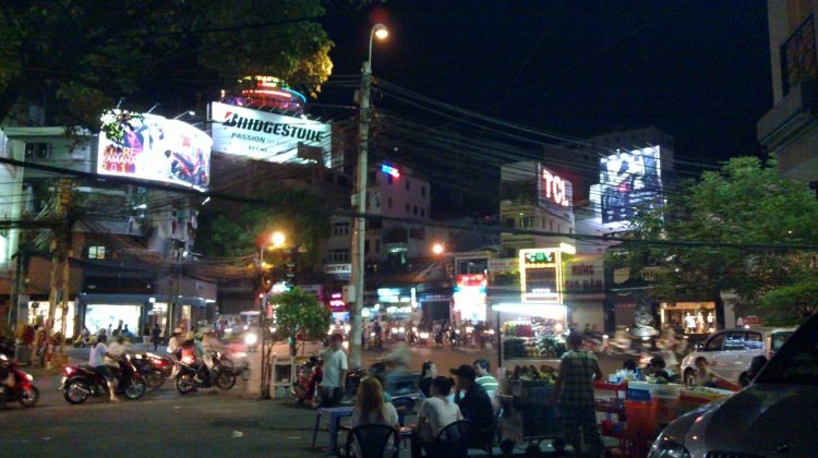 Traffic circle on Nguyen Trai Street